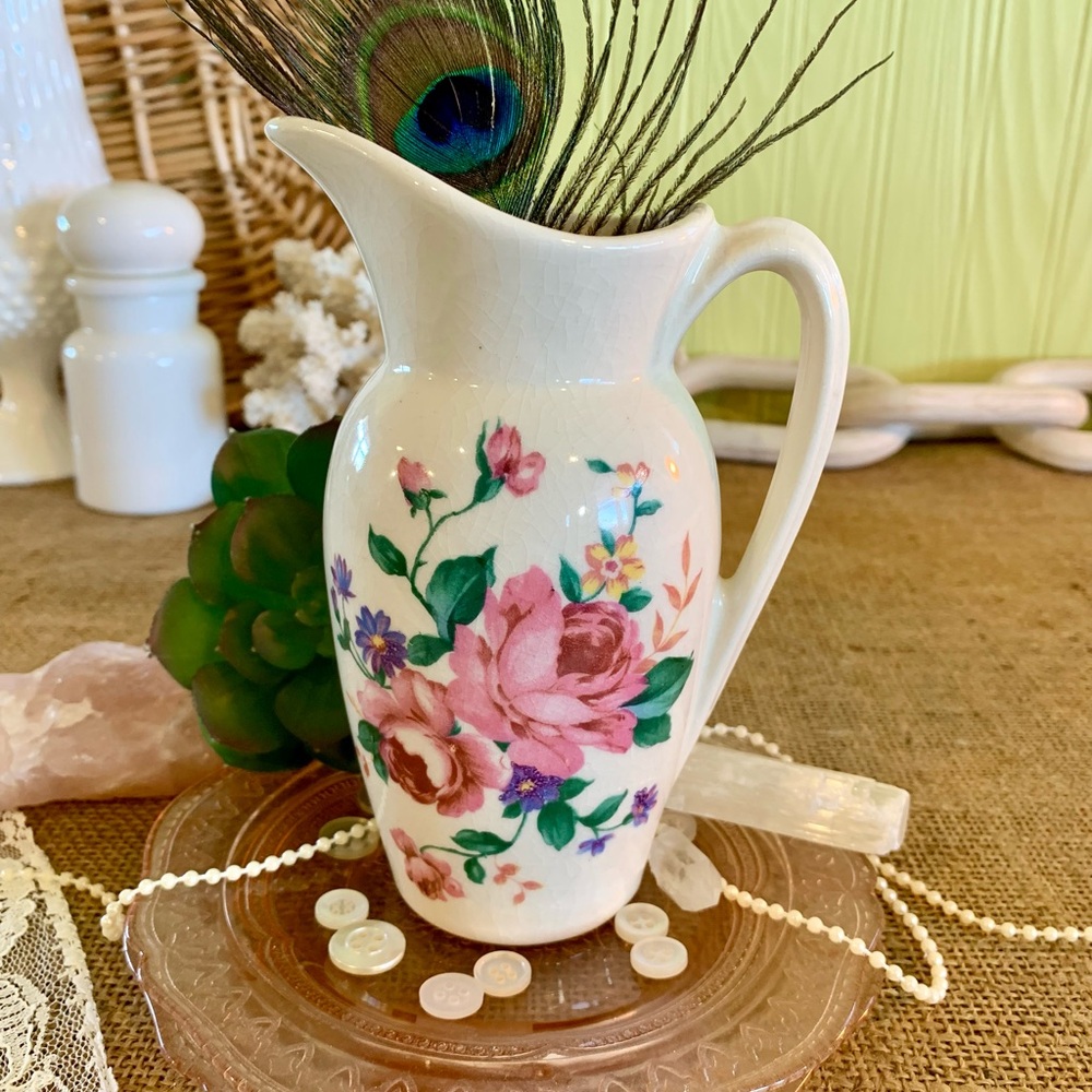 Vintage Ceramic Pitcher 💕